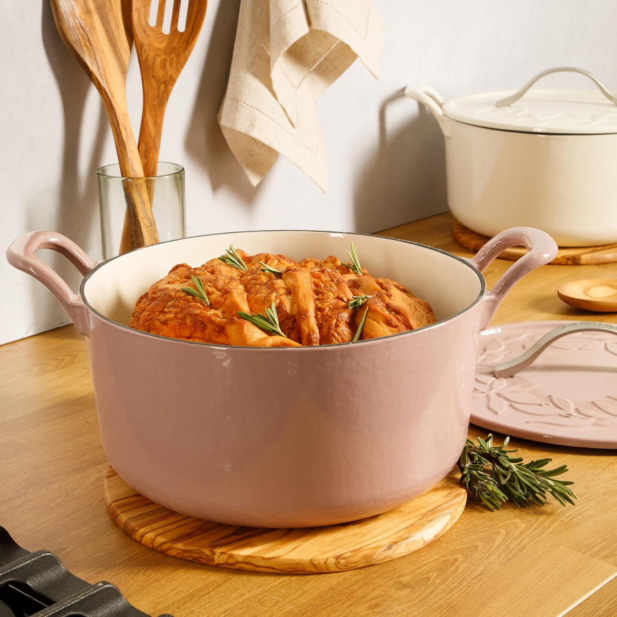 7 Qt Cast Iron Dutch Oven W/Embossed Lid, European Enamel, & Walnut Wood Trivet - Orchid Pink