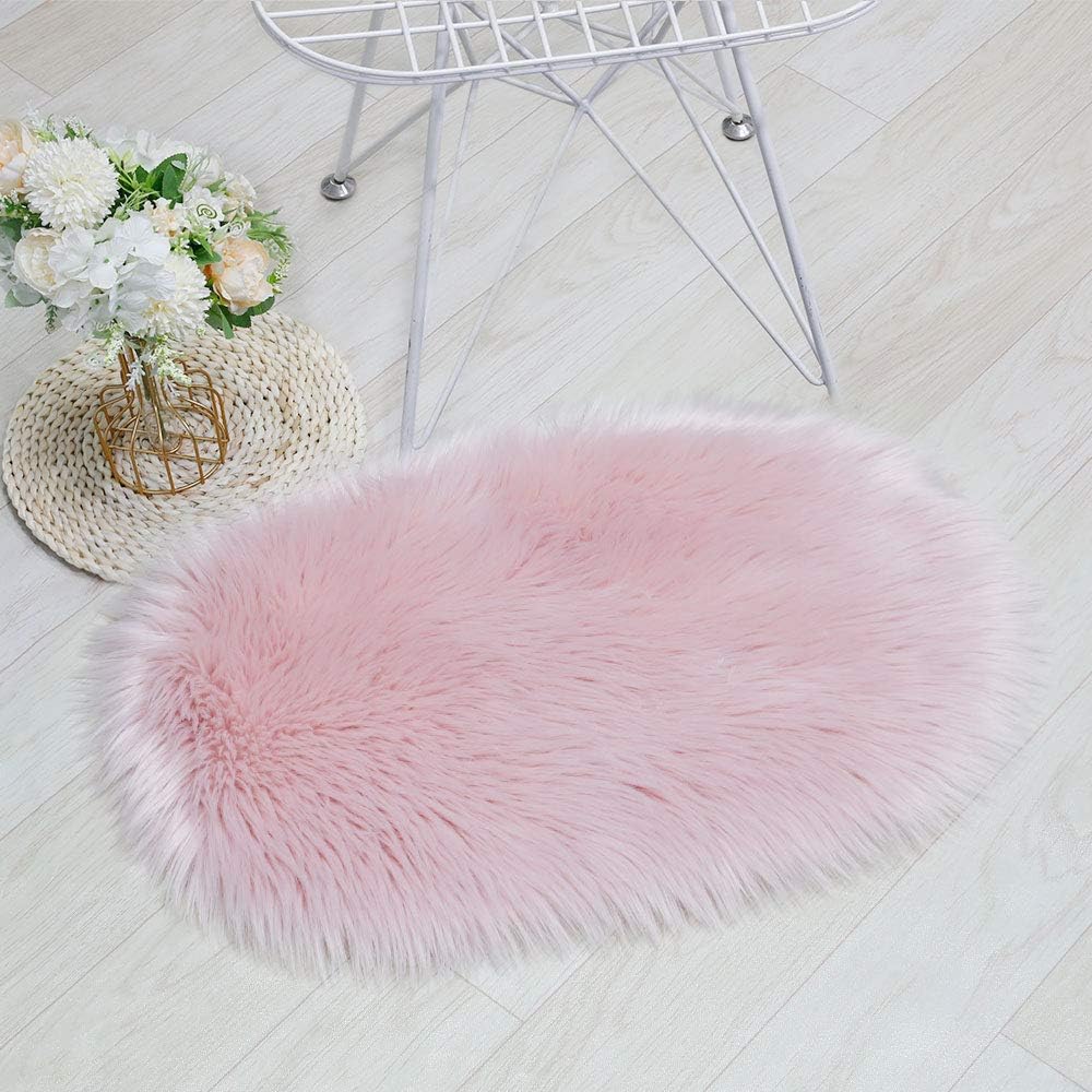 Ultra Soft 1.3x2 Feet Faux Fur Rug, Fluffy Shaggy Area Rug Sheepskin Fur, Pink Fuzzy Rug Machine Washable Shag Rug, Nursery Decor Throw Rugs Carpet for Bedroom, Kids Room, Living Room