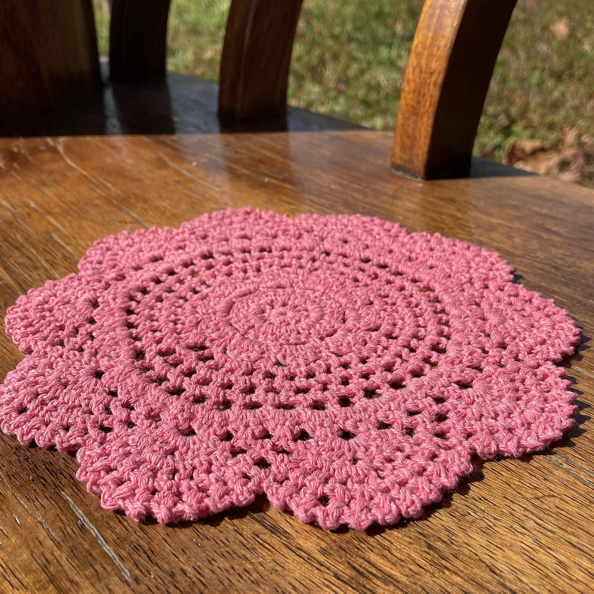 Round Crochet Lace Doily Floral Design Fabric Coasters Doilies Value Pack, 4pcs/Set Pink Lace Doilies
