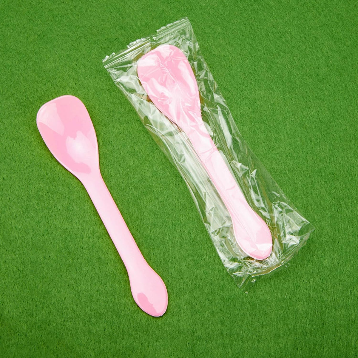 100 Pieces Ice Cream Scoops, Independent Packaging Disposable Cake spoon, Plastic Yogurt pudding spoon, Ice cream spoon (Pink)
