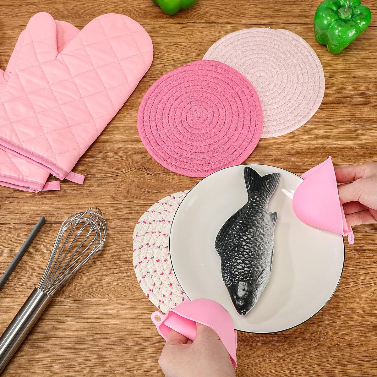 7 Pcs Pink Kitchen Accessories Oven Mitts and Pot Holders, Pink