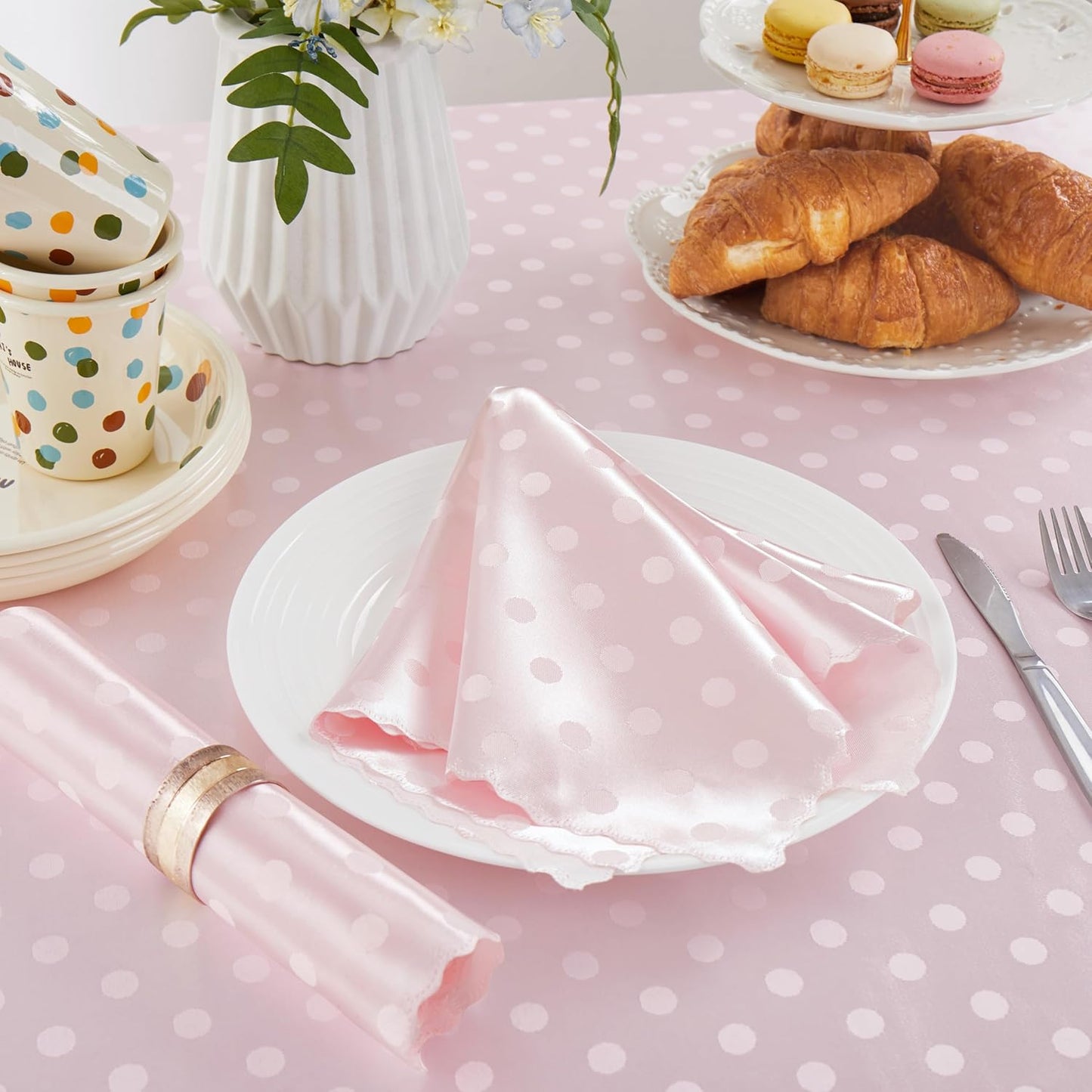 Blush Pink Satin Napkins Set Of 4，Blush Pink Polka Dots Satin Napkins Square 17 x 17 Inches for Wedding Dinner Birthday Easte Party Supplies