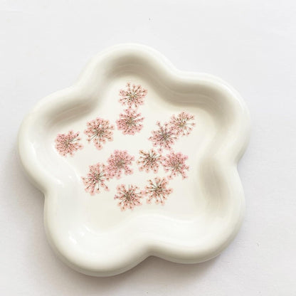 100pcs/pack Ammi majus Natural Pressed Dried Flower for Resin Jewelry Making, Soap and Candle Making, Scrapbooking DIY (Pink)