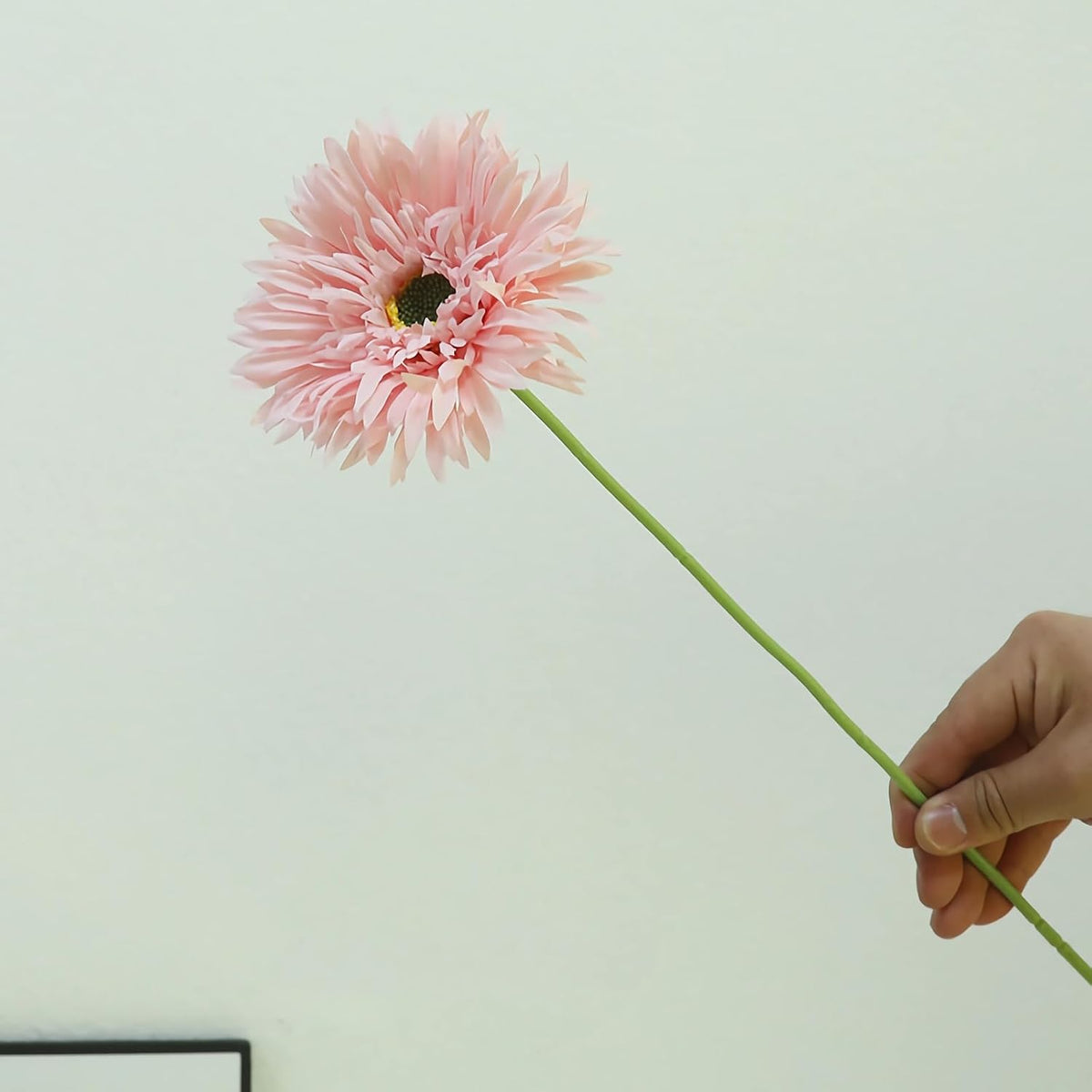 6pcs Artificial Gerbera Daisy Flowers 17" Fake Daisies Faux Silk African Daisy for Vase Bouquets Home Office Wedding Decor.(Pink)