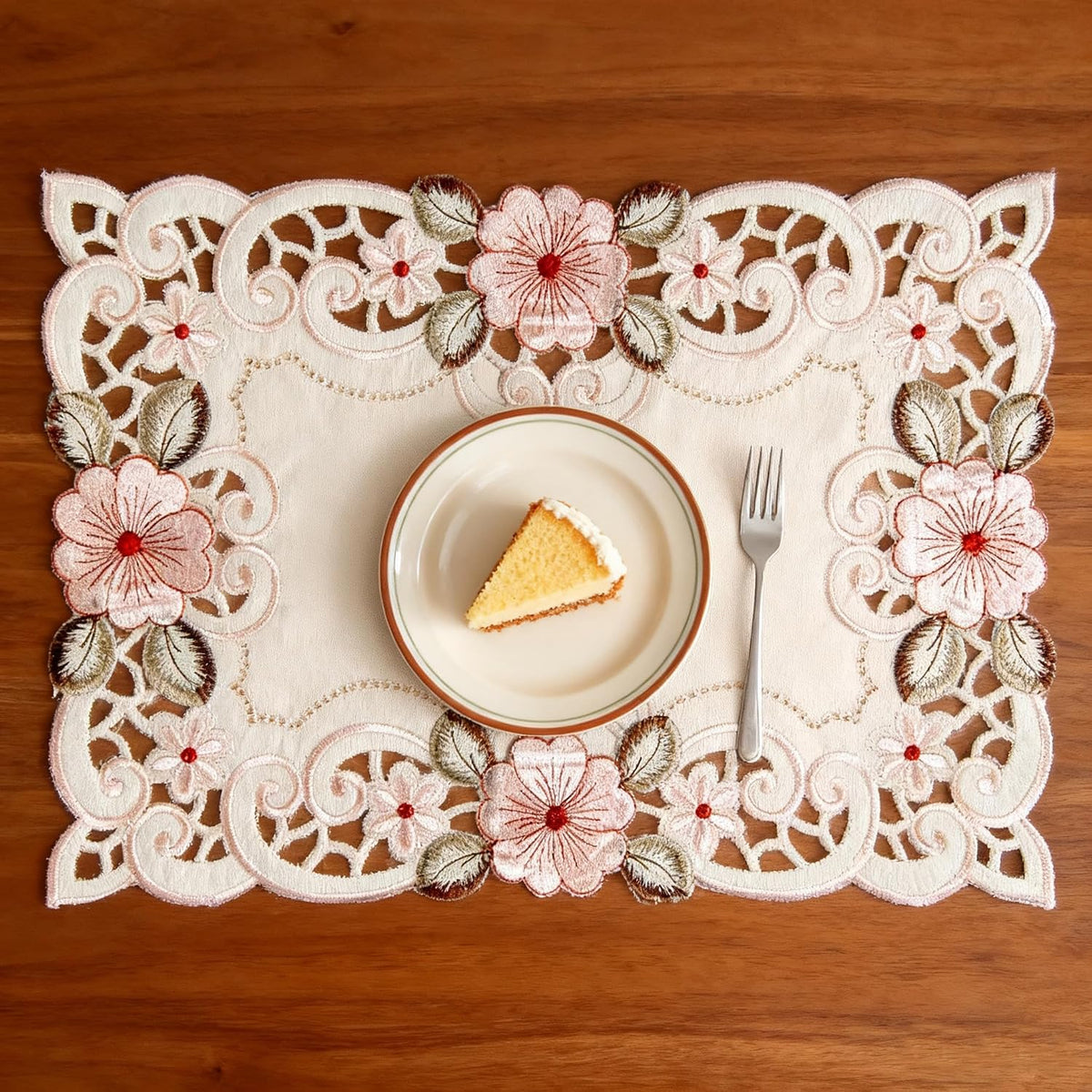 Embroidery Pink Flower Placemats Set of 4, 17" X 11" Rectangular Classic Lace Beige Lunchmat Place Mats Home Decoration Party Kitchen Dining Restaurant Table Mats