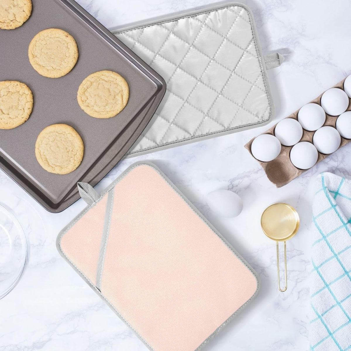 Pot Holders - 2 Pack Heat Resistant Hot Pads for Kitchen, Plain Light Pink Solid Color Oven Pot Holders Set Mitts Cooking Pads