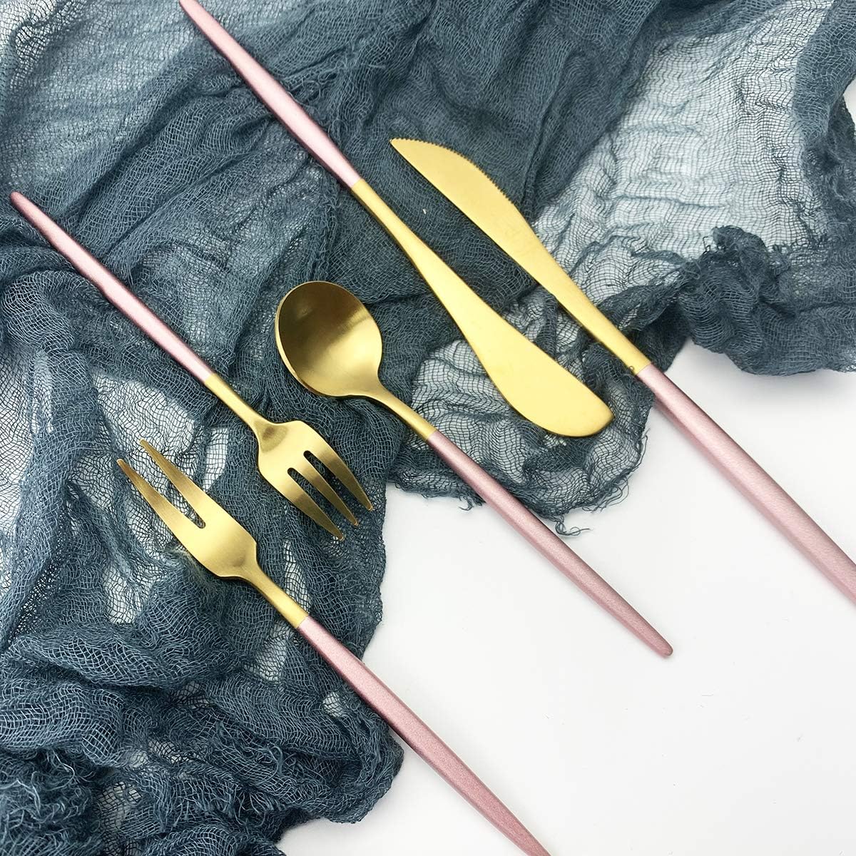 Teaspoon Coffee Spoons 6-piece Small Cute Spoon Stainless Steel Matte Finished Silver Dinnerware Set for Home Hotel Restaurant. (Pink gold)
