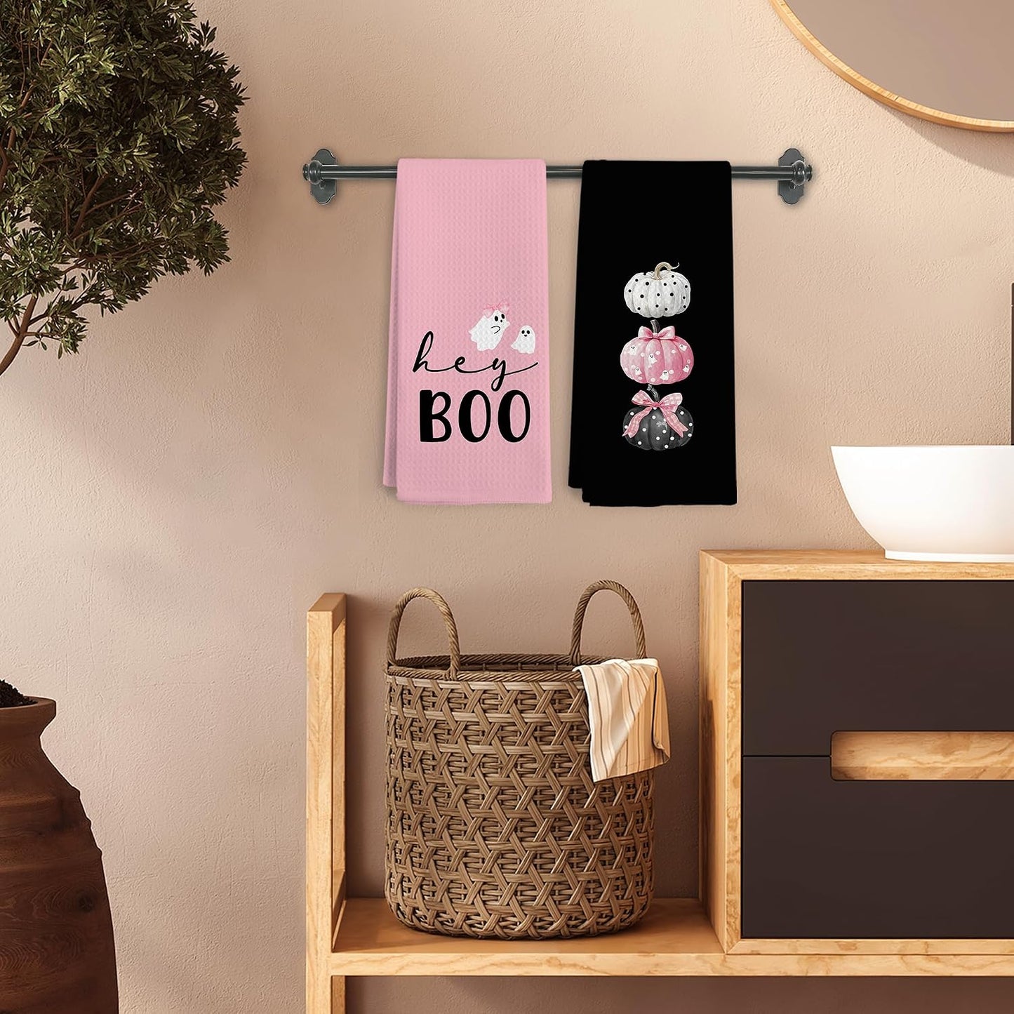 Pink Black Halloween Fall Hand Towels for Bathroom, Coquette Pink Ghost Pumpkin Kitchen Towels, Cute Ghost Boo Dish Tea Towel for Kitchen, Girly Halloween Decor, 16x24 Inch