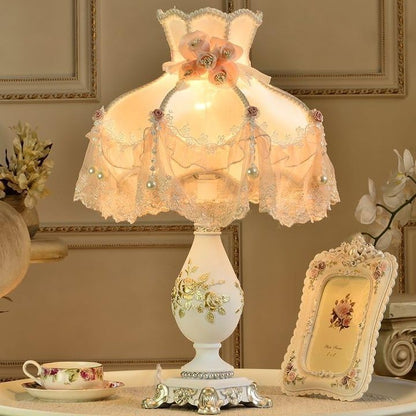 Vintage Pink Table Lamp, Princess Victorian Style Table Lamp with Lace,Bedside Lamps,Pleated Fabric Shade Desk Light,Antique Flower Night Light for Bedroom Living Room (Pink2)