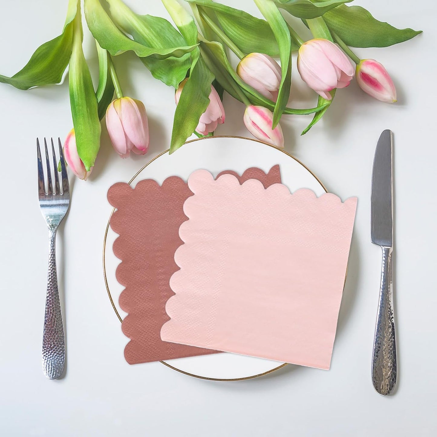 Whaline 200 Pack Dusty Pink Cocktail Napkins Gradient Color Scalloped Beverage Napkins Disposable Paper Napkin with Scalloped Edges for Wedding Birthday Bridal Baby Shower Party Supplies
