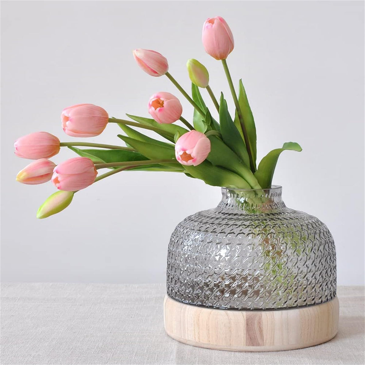 Artificial Tulips Flowers, 15pcs Real Touch Soft Latex Bouquet Fake Tulips for Home Office Kitchen Garden Wedding Party Decoration (Light Pink)