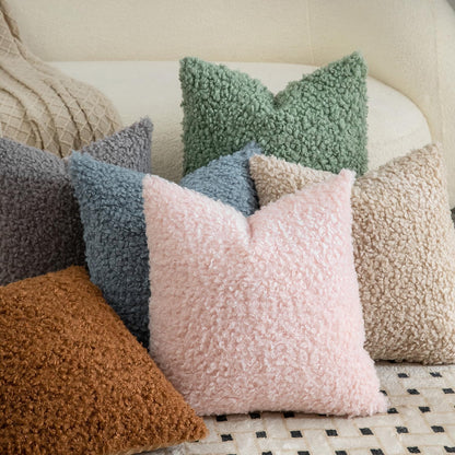 Pack of 2 Faux Fur Throw Pillow Covers Decorative Sherpa Boucle Pillow Covers Fuzzy Soft Pillowcases Sheepskin Fleece Cushion Case for Couch Sofa Bed Living Room 18x18 Inch Pink