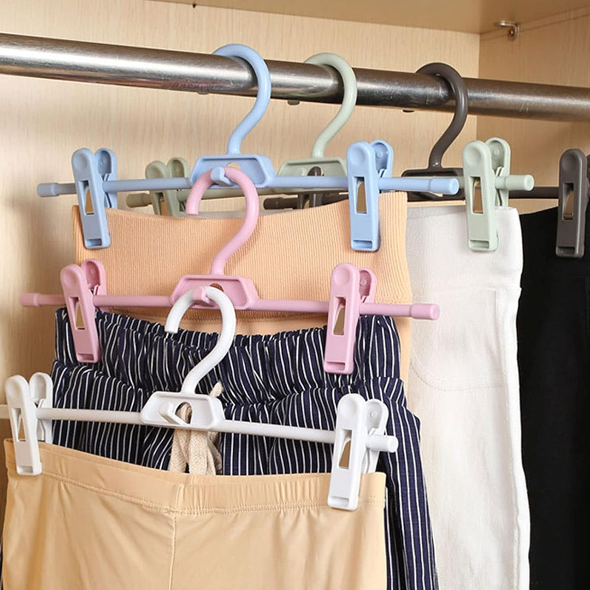 Pants Hangers, 10pcs Adjustable Clothes Hangers with Clips, Portable Drying Rack Travel Plastic Non-Slip Clothes Drying Hanger for Kids Or Adults Garments (Pink)