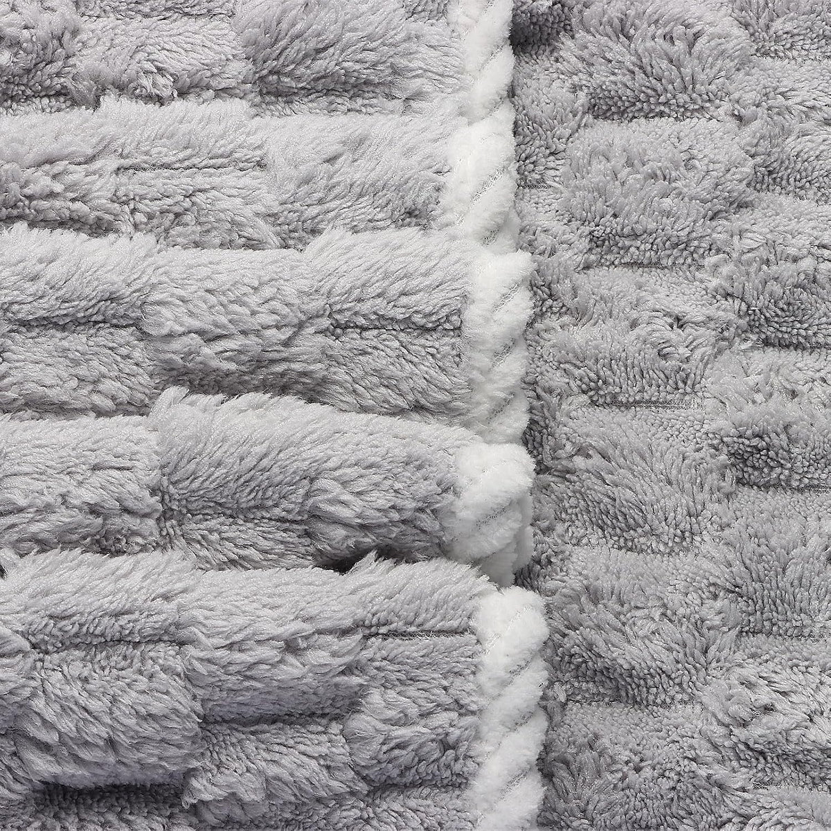4 Pack Microfiber Bath Towels Large, Super Absorbent, Quick Dry, Plush and Fluffy, 27.5″ x 55″, Luxury Towel Set for Bathroom, Spa, Gym, Travel - Mixed Colors