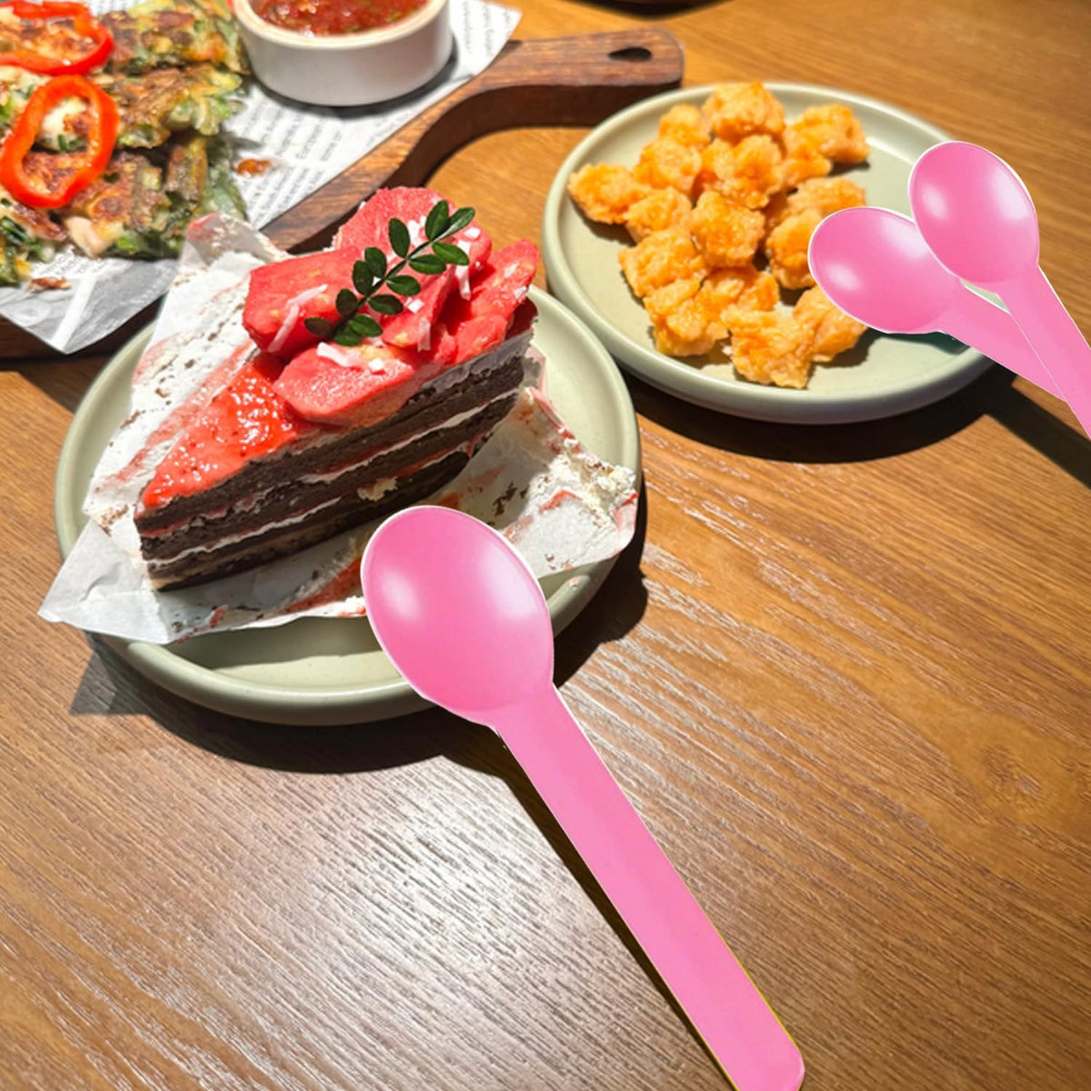 50 Pcs Disposable Plastic Dessert Spoons, 5.9"Ice Cream Spoons, Small Dessert Spoons for Ice Cream, Yogurt, Pudding, Cake,Party and Daily Use (Pink)