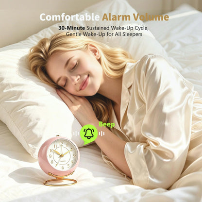 Analog Alarm Clock, Small Retro Desk Clock with Night Light, Backlight Cute Simple Design, Silent Non-Ticking, Battery Powered, for Bedroom,Travel,Kitchen,Bedside Desktop Decor