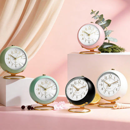 Analog Alarm Clock, Small Retro Desk Clock with Night Light, Backlight Cute Simple Design, Silent Non-Ticking, Battery Powered, for Bedroom,Travel,Kitchen,Bedside Desktop Decor