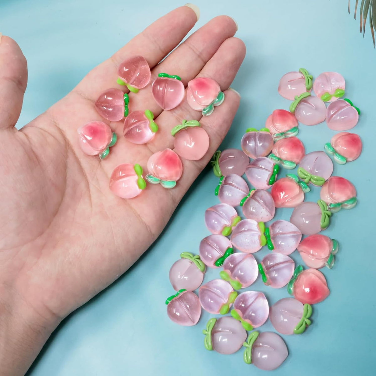 40PCS Pink Peach Flatback Resin Charms Small Peaches Slime Charms Peach Resin Embellishments Cute Cartoon Fruit Food Resin Cabochons Crafts Decoration Accessories - 4 Styles