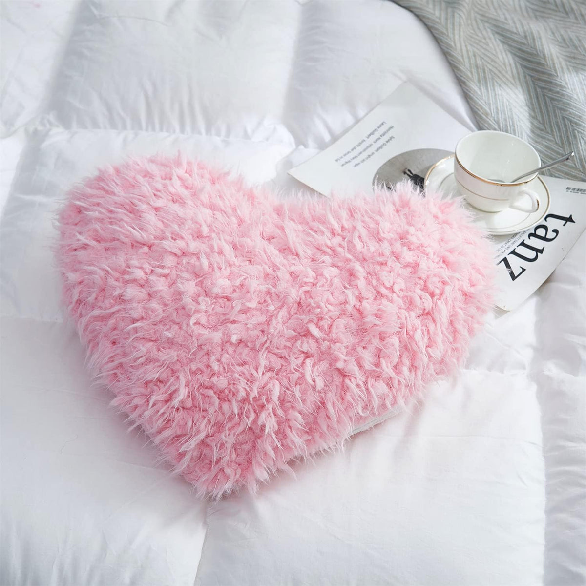Pink Girl Heart Throw Pillow with Pillow Cover and Insert,Love Pillow，Valentines Day Decor, Shaggy Faux Fur Fluffy Pillow, Gift for Mothers,Girls (Pink,Heart Shape-15.7X15.7Inches)