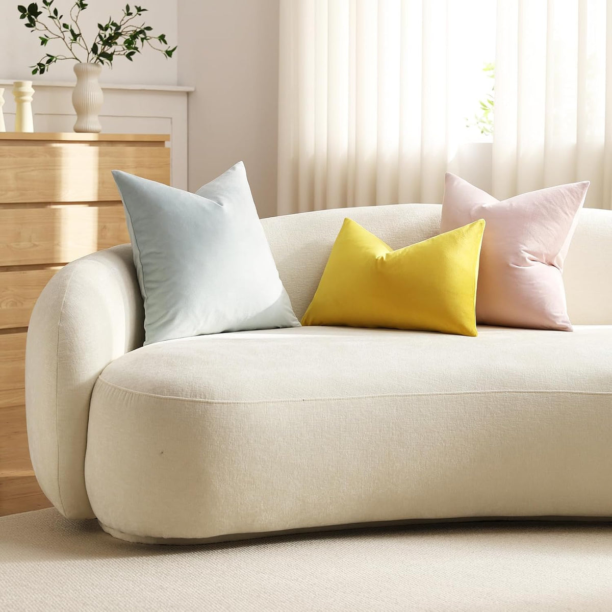 Throw Pillow Covers 16x16 Light Pink: Pack of 2 Cozy Soft Velvet Square Modern Luxury Decorative Throw Pillow Cases for Sofa Couch Living Room Bed Home Decor