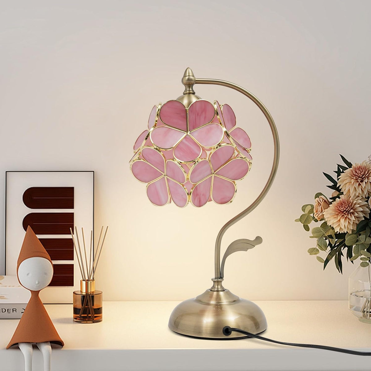 60 W Floral Shape Desk Light,17.3in Cherry Blossom Style Pink Glass Petal Antique Desk Lamp -Tiffany Flower Lampshade, Small Nightstand Lamp for Bedroom Living Room Home Decoration.