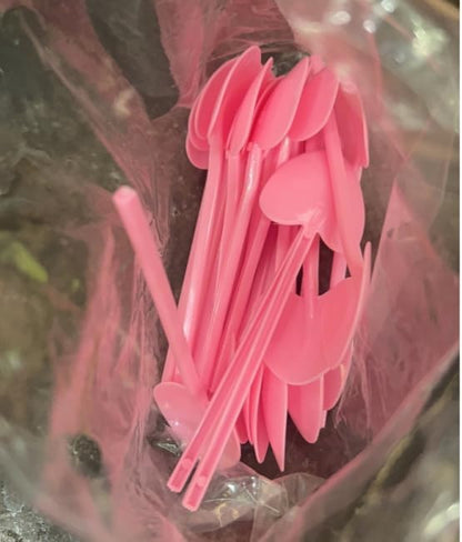 100Pcs Disposable Ice Cream Spoons Bulk Cute Pink Heart Shape Dessert Spoons Cake Pudding Plastic Silverware Party Tableware