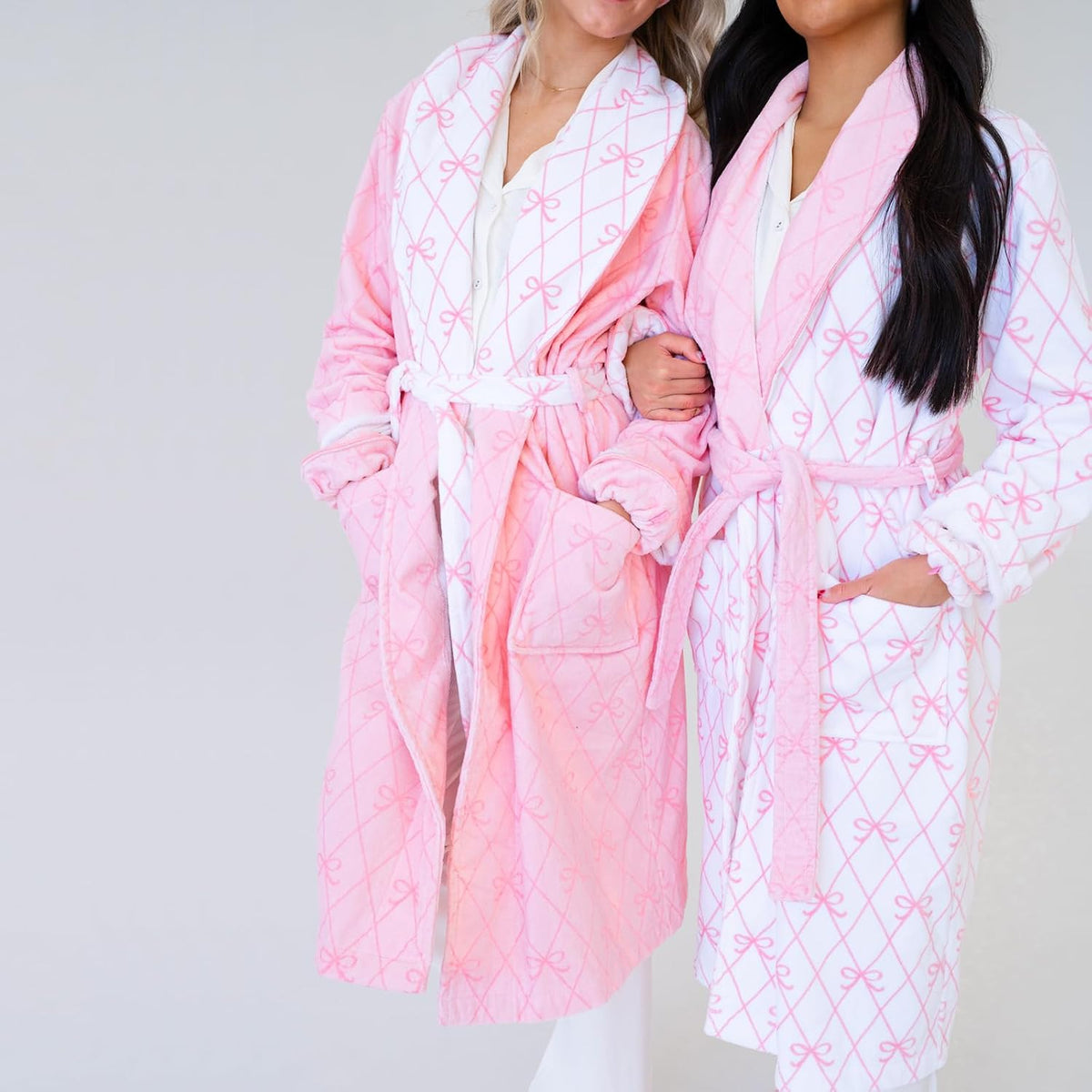 Cute Plush Robes for Women Bow Striped Fluffy Bathrobe Soft Warm Long Robes House Coat Holiday Loungwear