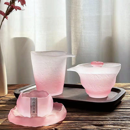 Gradient Pink Frosted Glass Tea Set – Includes Gaiwan, Gong Cup, Snow Cup, and Cup Mat – 4-Piece Heat-Resistant Gongfu Teaware for Home, Office, or Gift Use – Modern Chinese Style