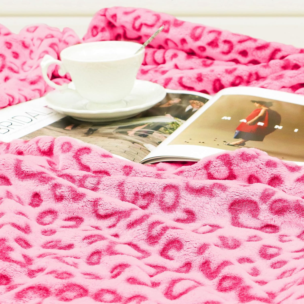 Pink Throw Blanket for Girls, Warm Soft Fuzzy Cute Small Fleece Toddler Throw Blanket for Lap Nap Daycare, Pink Gifts for Girls Women, Home Room Decor, 40x50 Inches