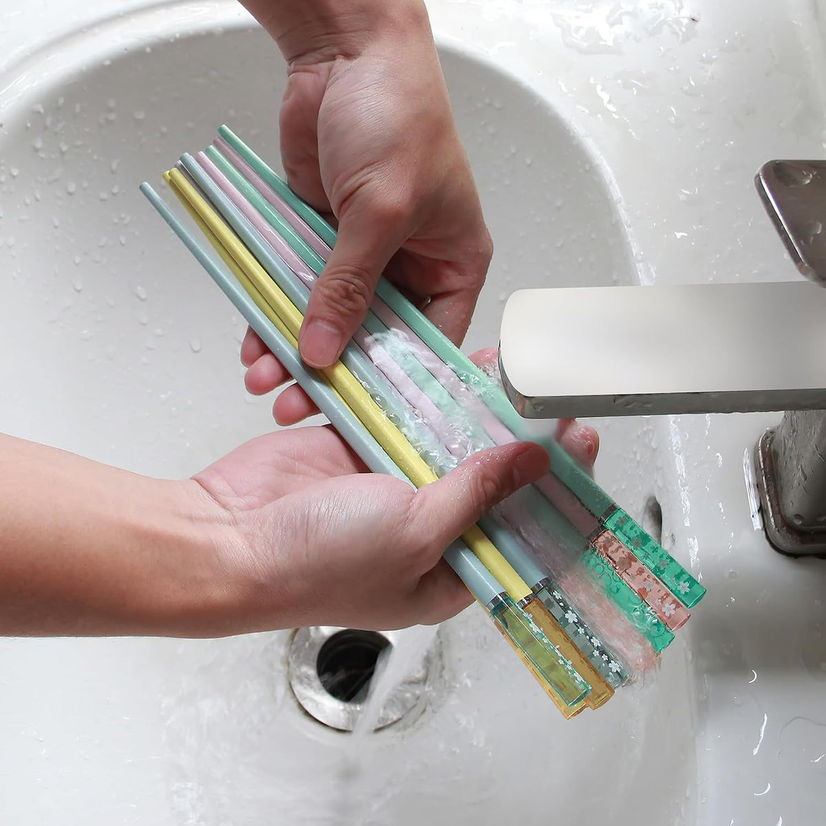 5 Pairs Reusable Fiberglass Chopsticks, 9.56 Inches Pink Non-slip Chop Sticks, Dashwasher Safe Lightweight Japanese Chinese Sakura Chopsticks for Home Restaurant