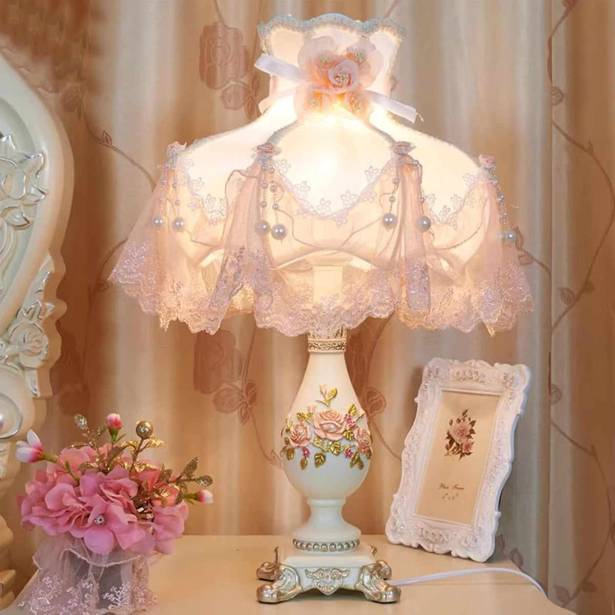 Victorian Style Table Lamp Pink Princess lamp, Romantic Bedroom Night Light with Resin Flower Carved Base, Bedside Desk Lighting for Girl's Room Bedroom Reading