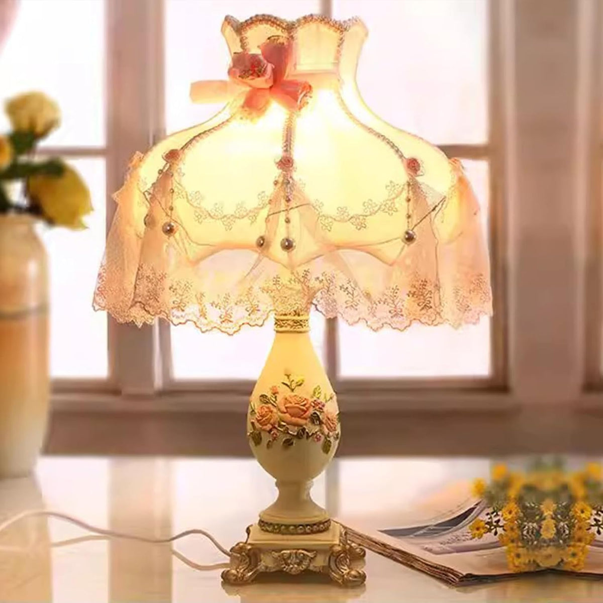 Victorian Style Table Lamp Pink Princess lamp, Romantic Bedroom Night Light with Resin Flower Carved Base, Bedside Desk Lighting for Girl's Room Bedroom Reading