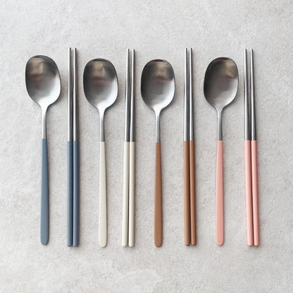 304 Stainless Steel durable Lightweight Korean-style Beautiful Cutlery Spoon and Chopsticks Set Scratch Resistant 2Pieces (Peach Pink+Peach Pink)