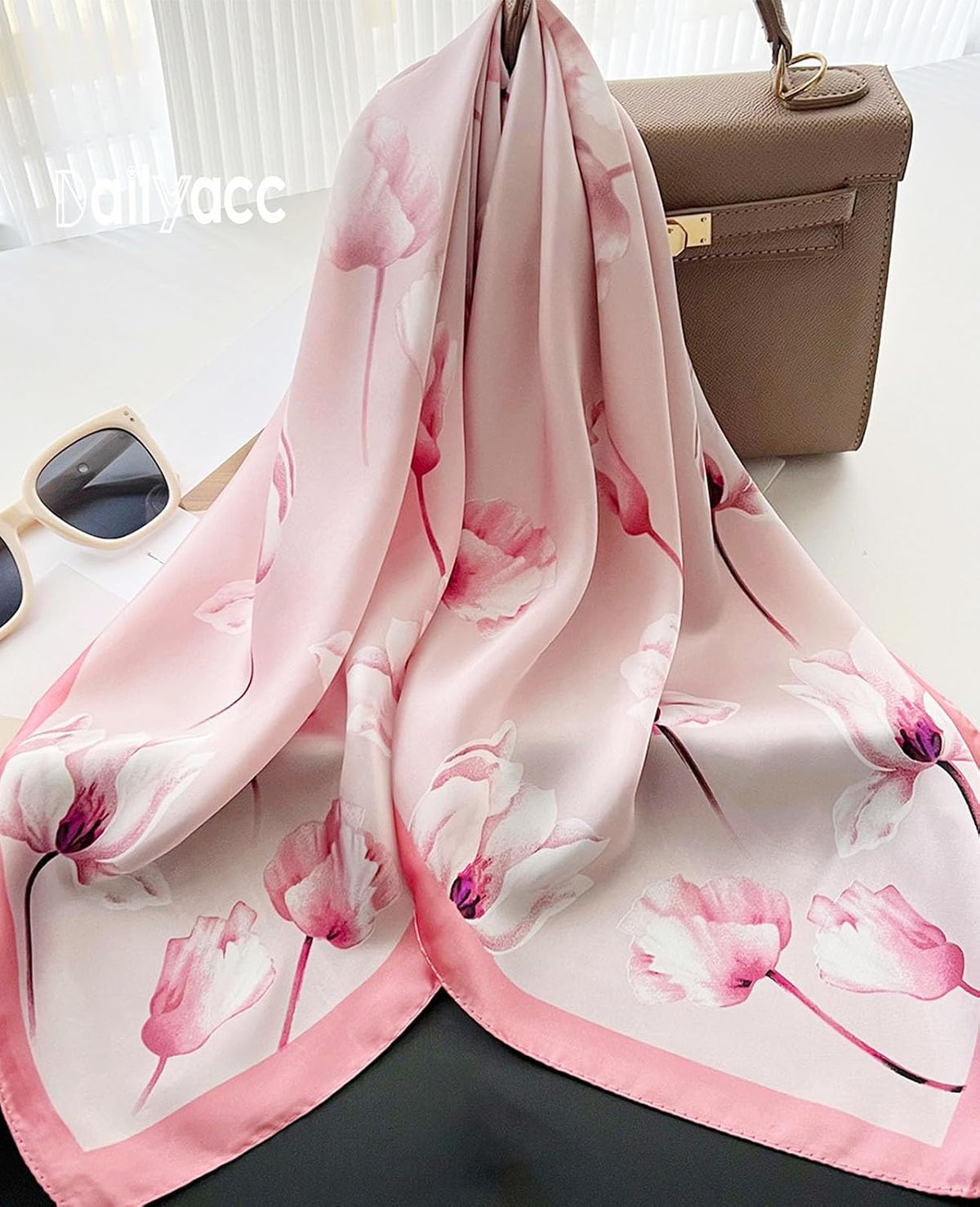 Hair Bandanas Scarf For Women Lightweight Fashion Neck Silk Satin Head Scarves For Sleeping Handbags Scarf